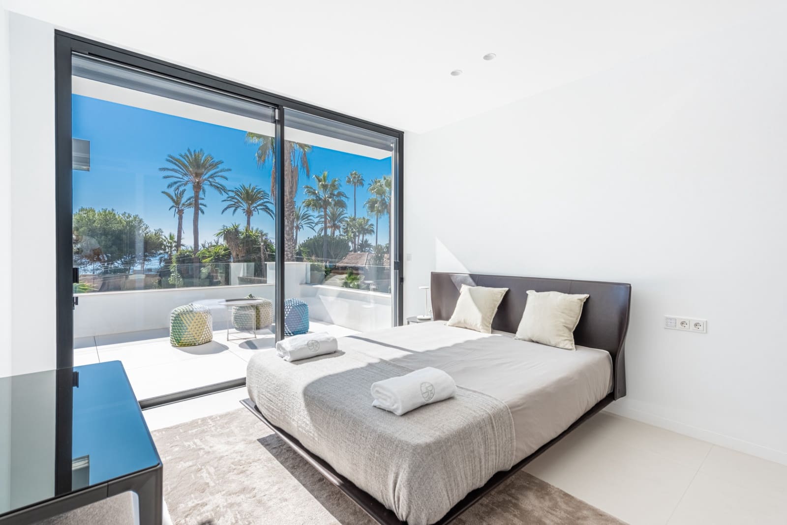 6 bedroom Villa for sale in Marbella with pool garage - € 5,490,000 (Ref: 10002117)