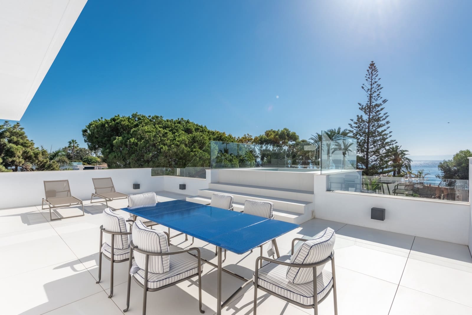6 bedroom Villa for sale in Marbella with pool garage - € 5,490,000 (Ref: 10002117)