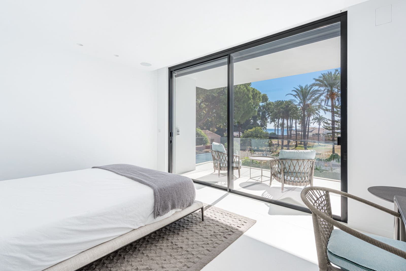 6 bedroom Villa for sale in Marbella with pool garage - € 5,490,000 (Ref: 10002117)
