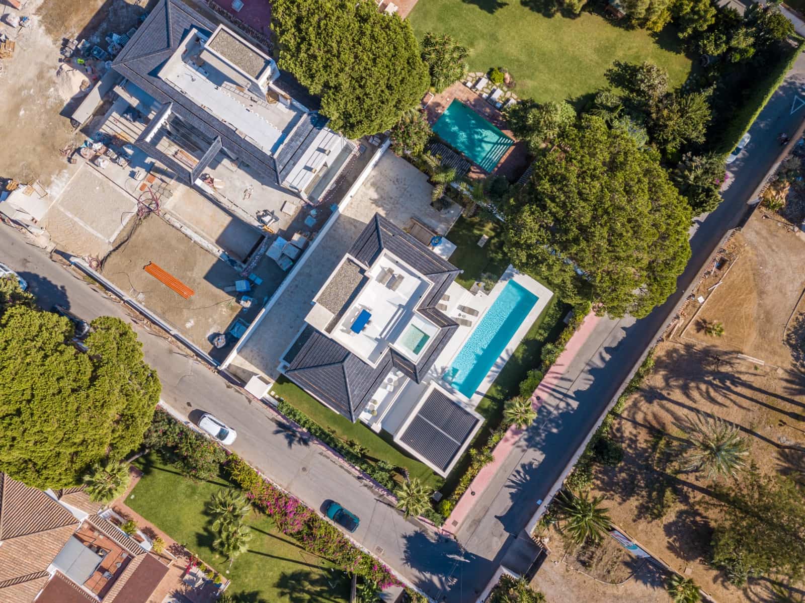 6 bedroom Villa for sale in Marbella with pool garage - € 5,490,000 (Ref: 10002117)