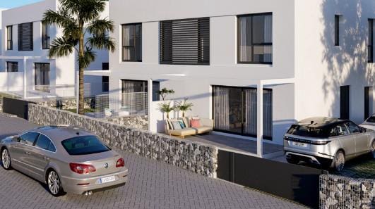 4 chambre Villa/Maison à vendre à Marbella avec piscine garage - 388 000 € (Ref: 10002119)