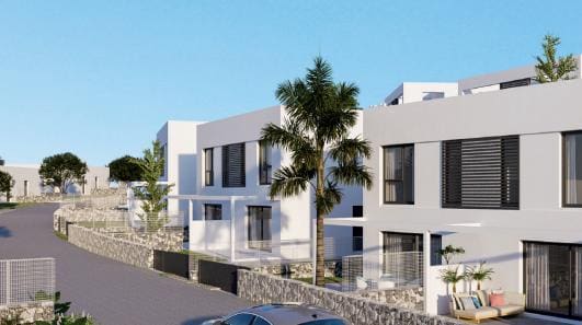 4 chambre Villa/Maison à vendre à Marbella avec piscine garage - 388 000 € (Ref: 10002119)
