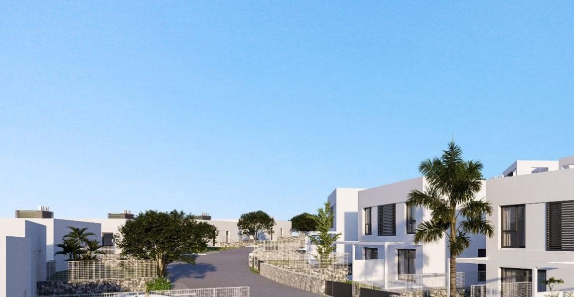 4 chambre Villa/Maison à vendre à Marbella avec piscine garage - 388 000 € (Ref: 10002119)