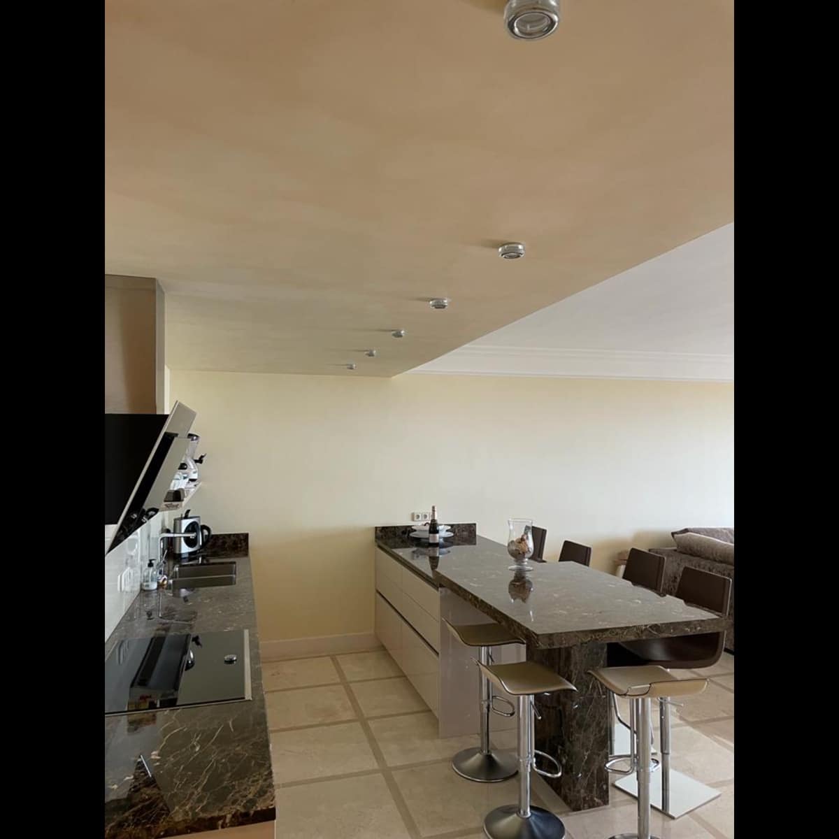 3 soverom Leilighet til salgs i Estepona med svømmebasseng garasje - € 1 495 000 (Ref: 10002120)