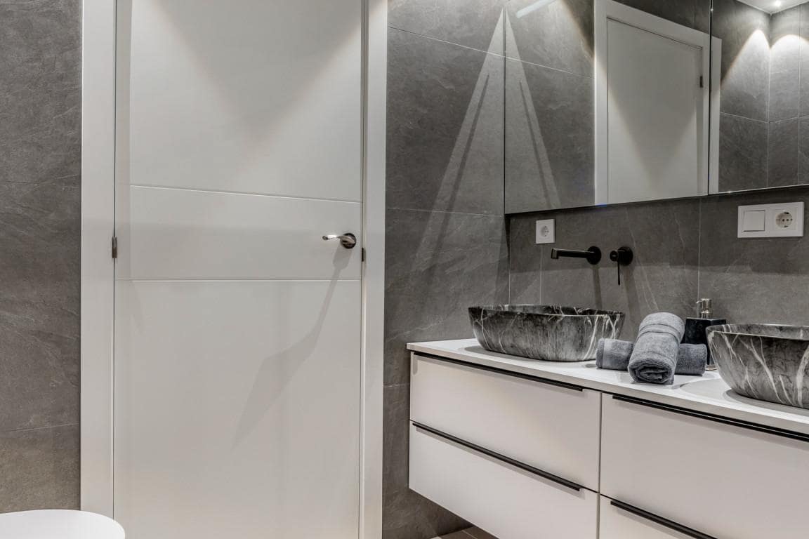 Apartamento de 3 habitaciones en Marbella en venta con piscina garaje - 600.000 € (Ref: 10002137)