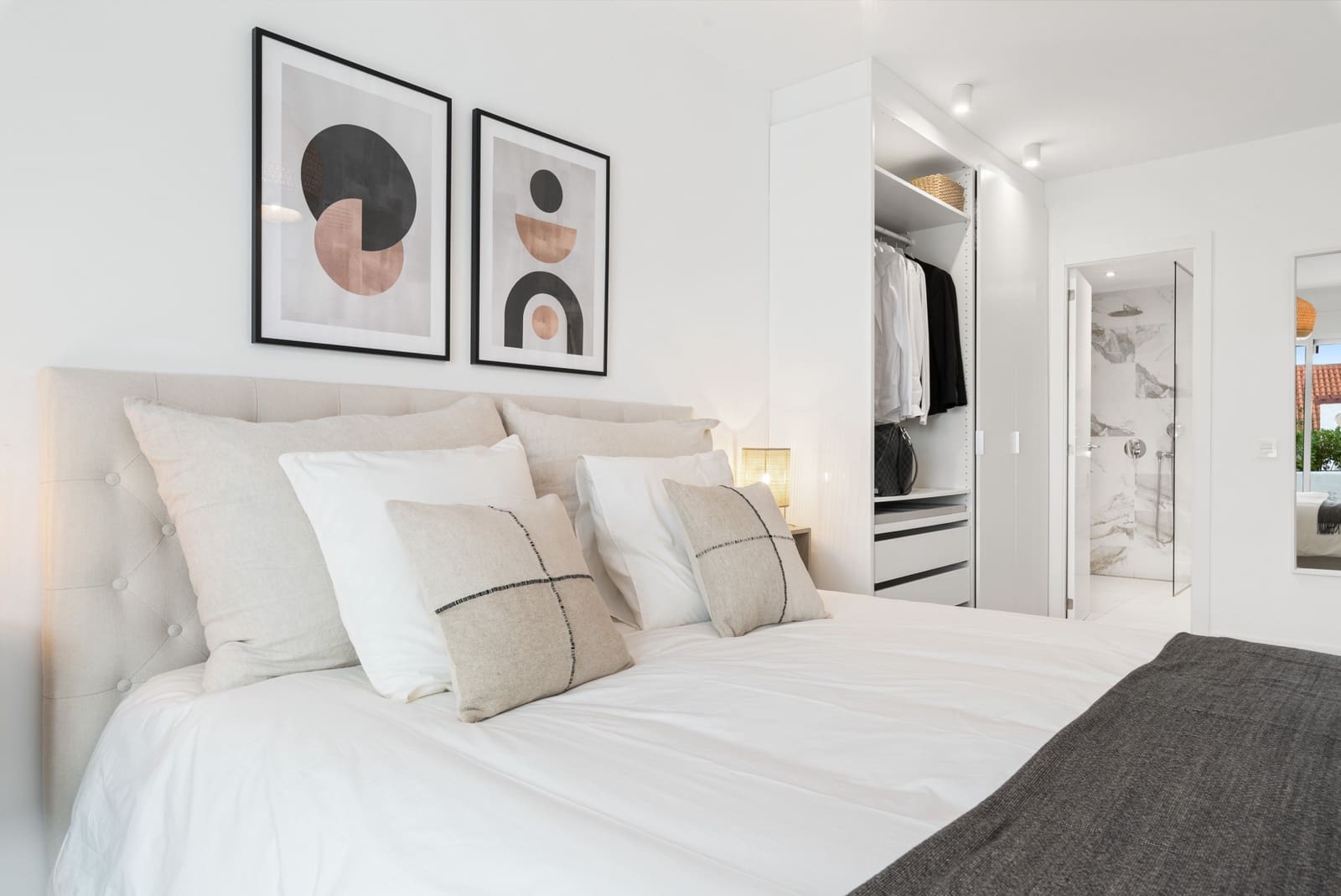 3 sypialnia Apartament na sprzedaż w Marbella z basenem garażem - 695 000 € (Ref: 10002139)