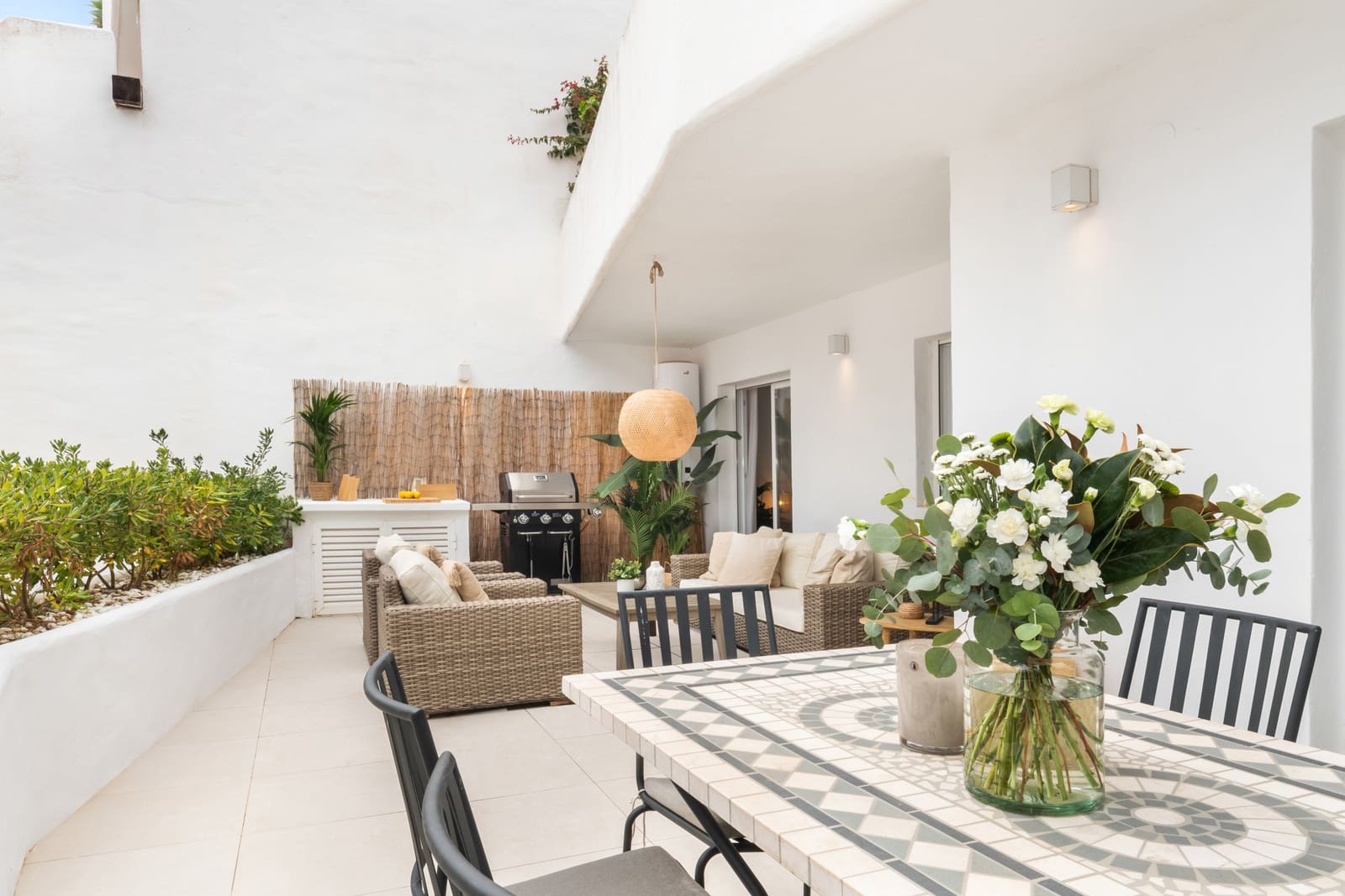 3 sypialnia Apartament na sprzedaż w Marbella z basenem garażem - 695 000 € (Ref: 10002139)