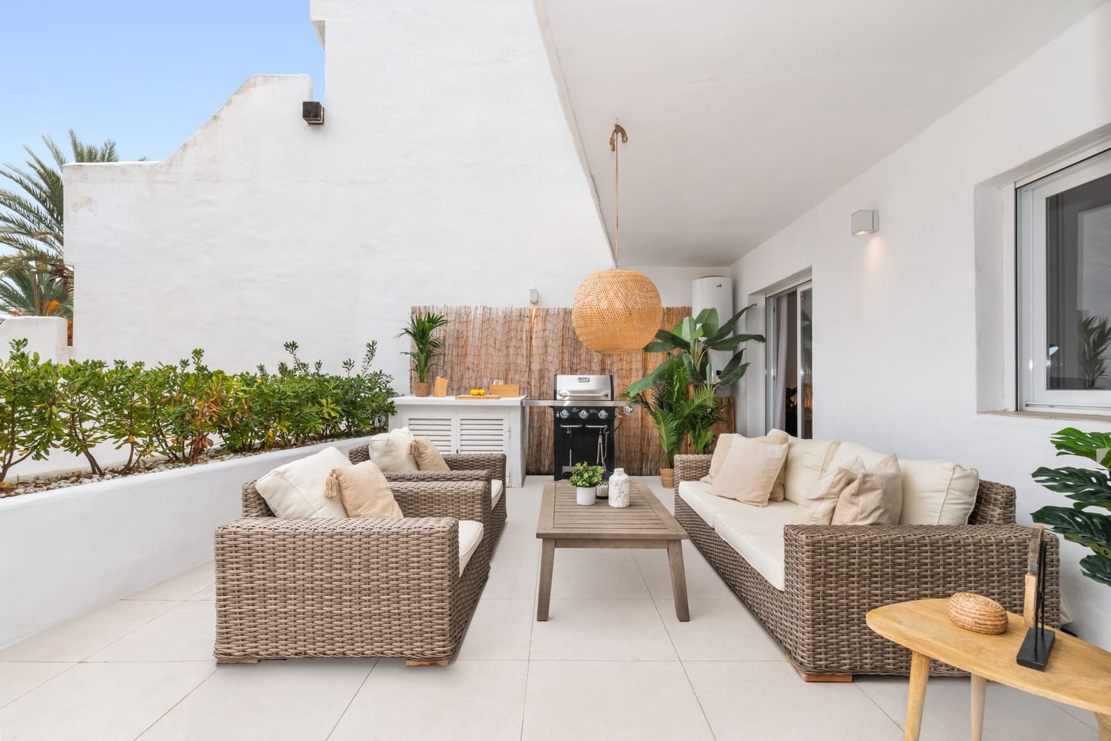 3 sypialnia Apartament na sprzedaż w Marbella z basenem garażem - 695 000 € (Ref: 10002139)