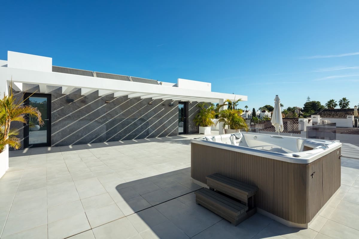5 soveværelse Villa til salg i Marbella med swimmingpool garage - € 5.950.000 (Ref: 10002141)