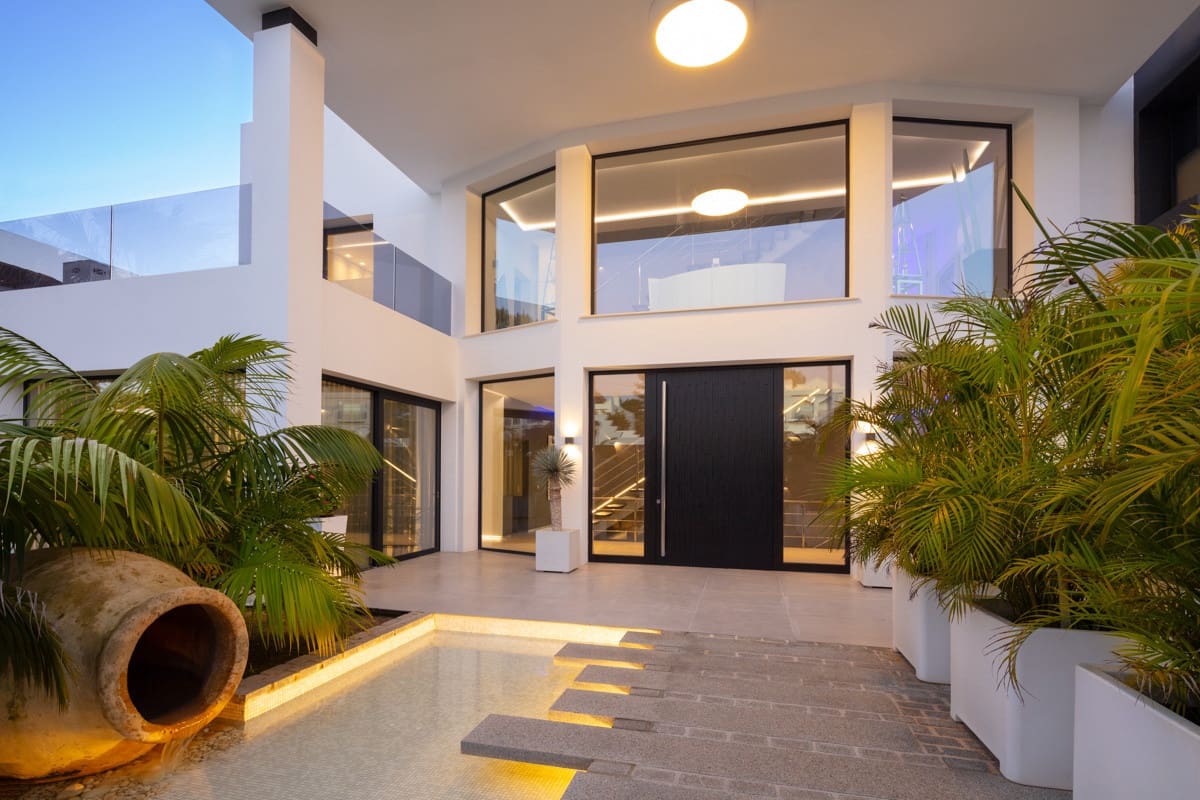 5 soveværelse Villa til salg i Marbella med swimmingpool garage - € 5.950.000 (Ref: 10002141)