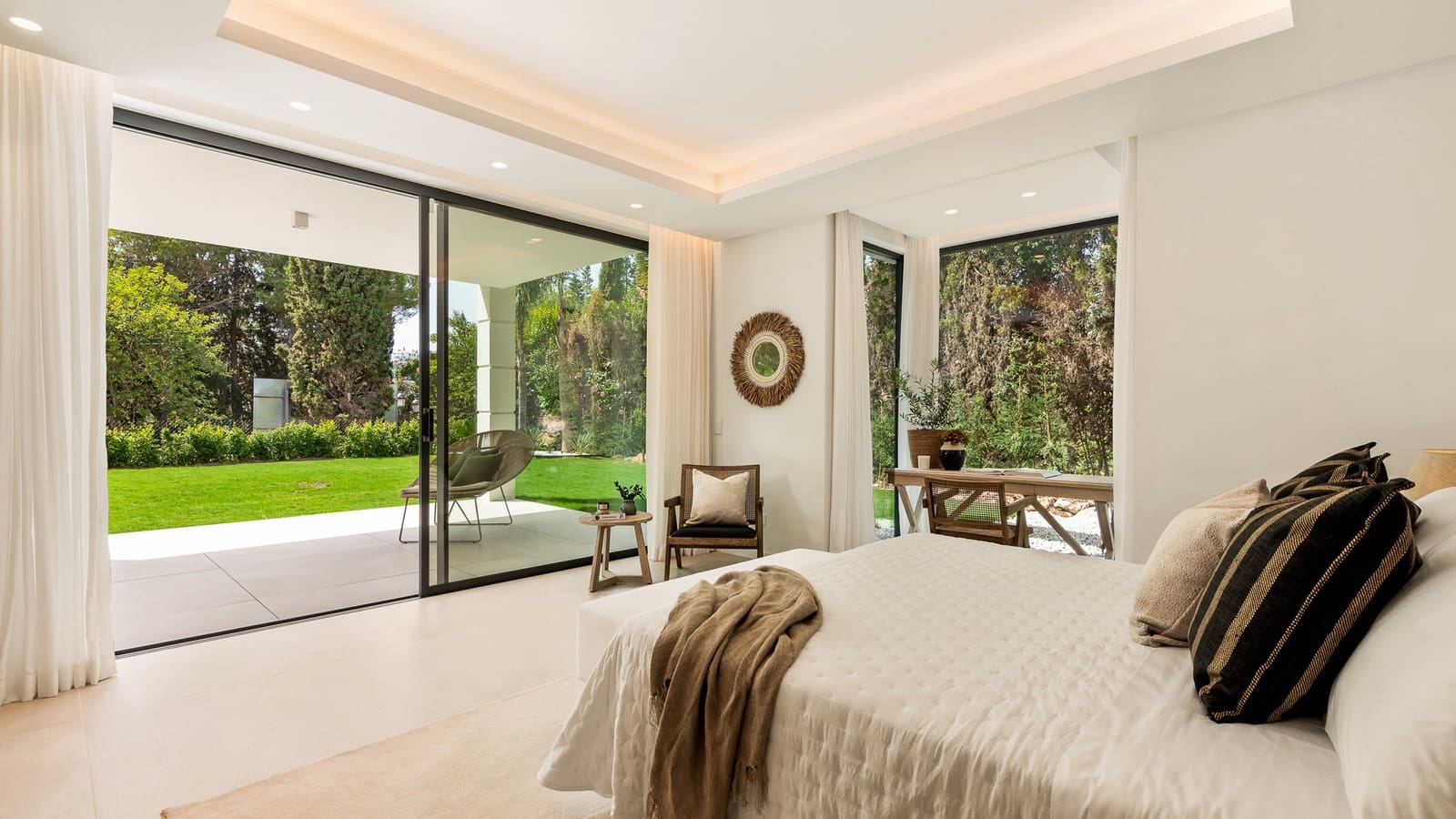 5 camera da letto Villa in vendita in El Paraiso con piscina garage - 6.350.000 € (Rif: 10002143)