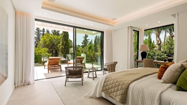 5 soveværelse Villa til salg i El Paraiso, Estepona med swimmingpool garage - € 6.350.000 (Ref: 10002143)