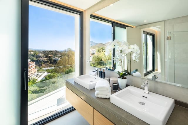 5 Zimmer Villa zu verkaufen in Marbella mit Pool Garage - 5.500.000 € (Ref: 10002146)