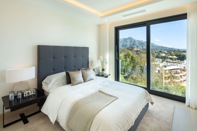 5 Zimmer Villa zu verkaufen in Marbella mit Pool Garage - 5.500.000 € (Ref: 10002146)