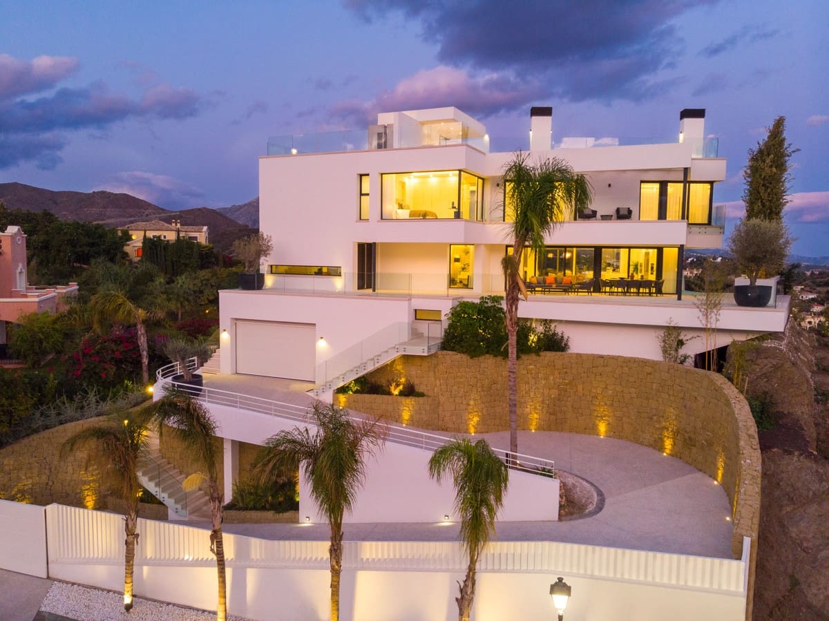 5 Zimmer Villa zu verkaufen in Marbella mit Pool Garage - 5.500.000 € (Ref: 10002146)
