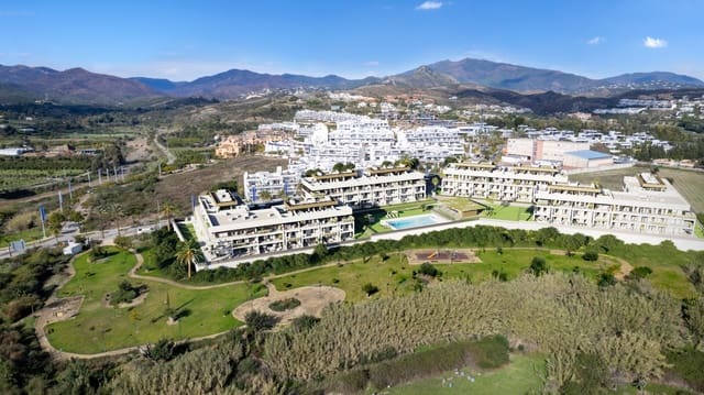 2 Zimmer Apartment zu verkaufen in Cancelada, Estepona mit Pool Garage - 299.200 € (Ref: 10002149)