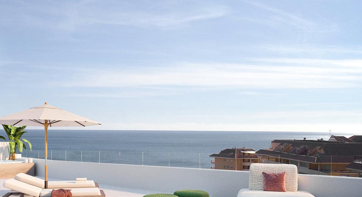 Apartamento de 2 habitaciones en Fuengirola en venta con piscina garaje - 398.000 € (Ref: 10002150)