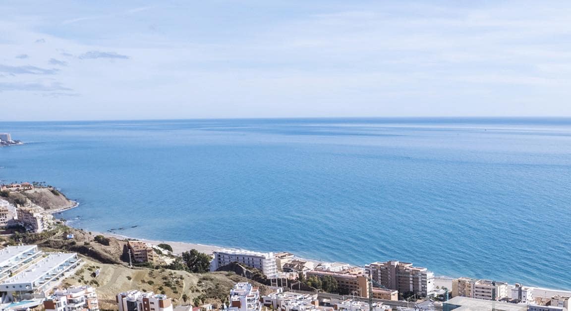 Apartamento de 2 habitaciones en Fuengirola en venta con piscina garaje - 398.000 € (Ref: 10002150)