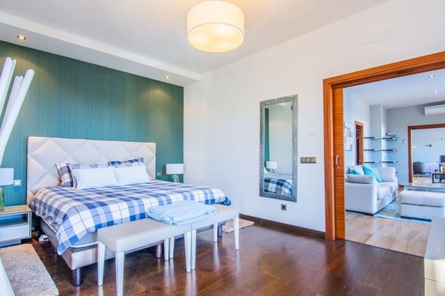 6 slaapkamer Villa te koop in Marbella met zwembad garage - € 1.860.000 (Ref: 10002153)