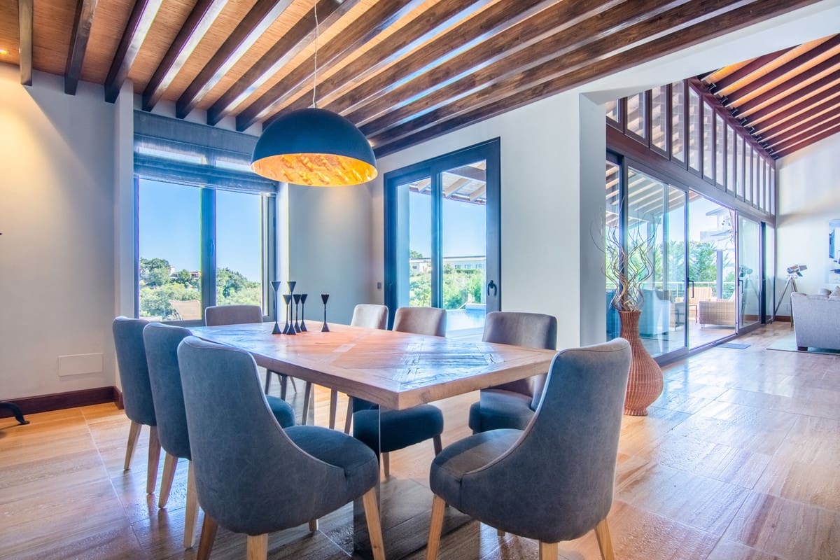 6 slaapkamer Villa te koop in Marbella met zwembad garage - € 1.860.000 (Ref: 10002153)