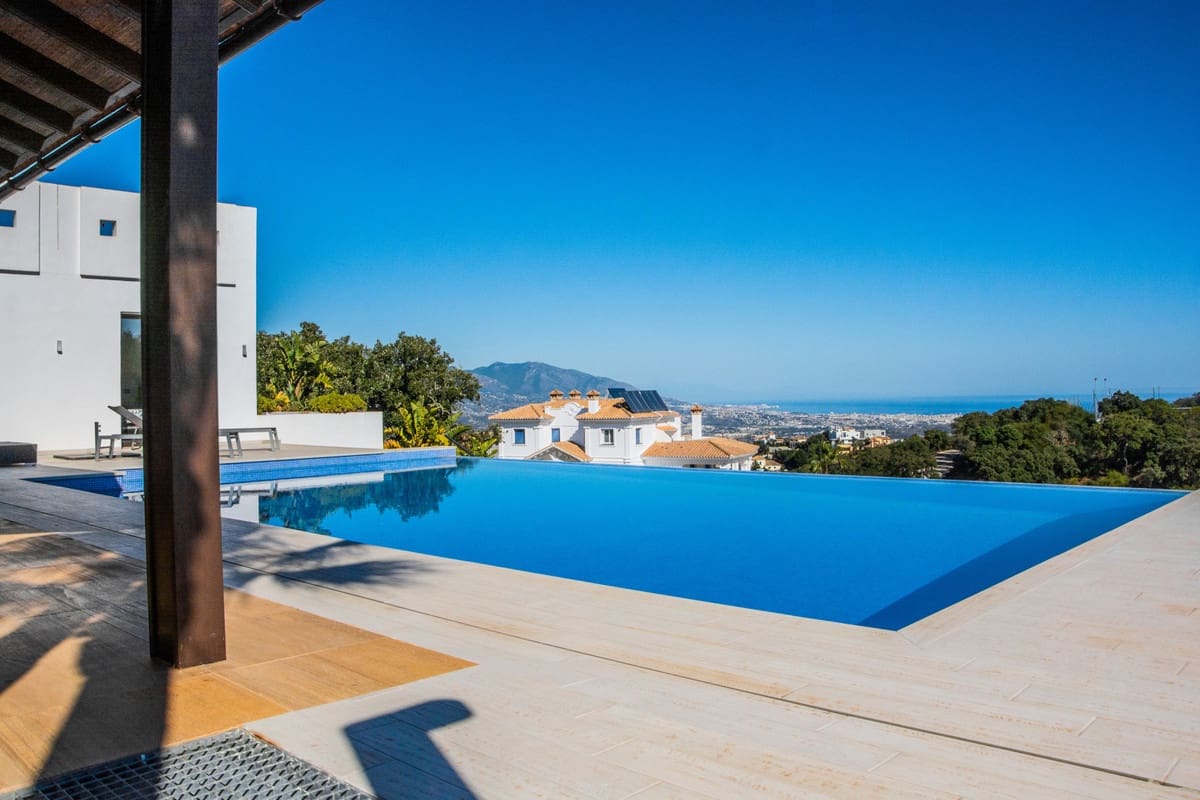 6 slaapkamer Villa te koop in Marbella met zwembad garage - € 1.860.000 (Ref: 10002153)