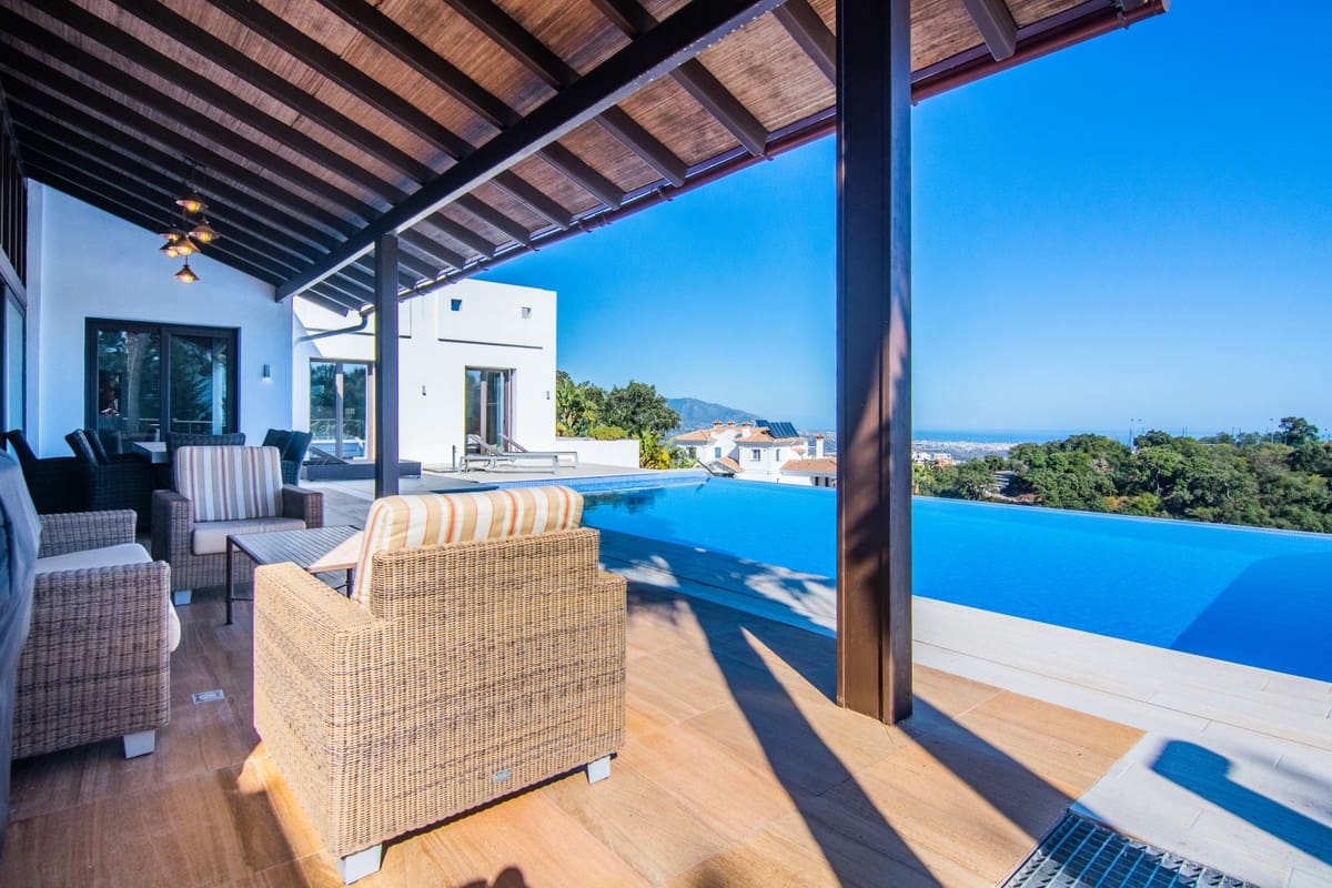 6 slaapkamer Villa te koop in Marbella met zwembad garage - € 1.860.000 (Ref: 10002153)