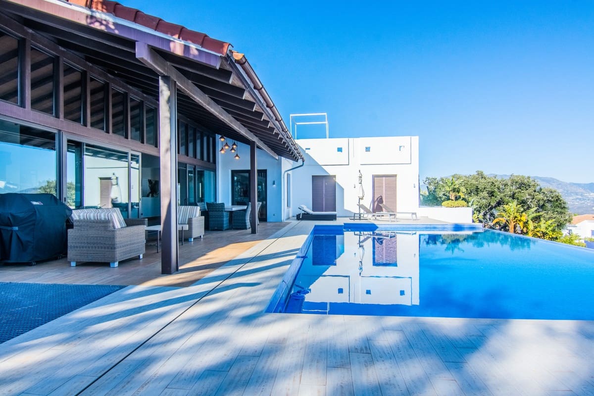 6 slaapkamer Villa te koop in Marbella met zwembad garage - € 1.860.000 (Ref: 10002153)