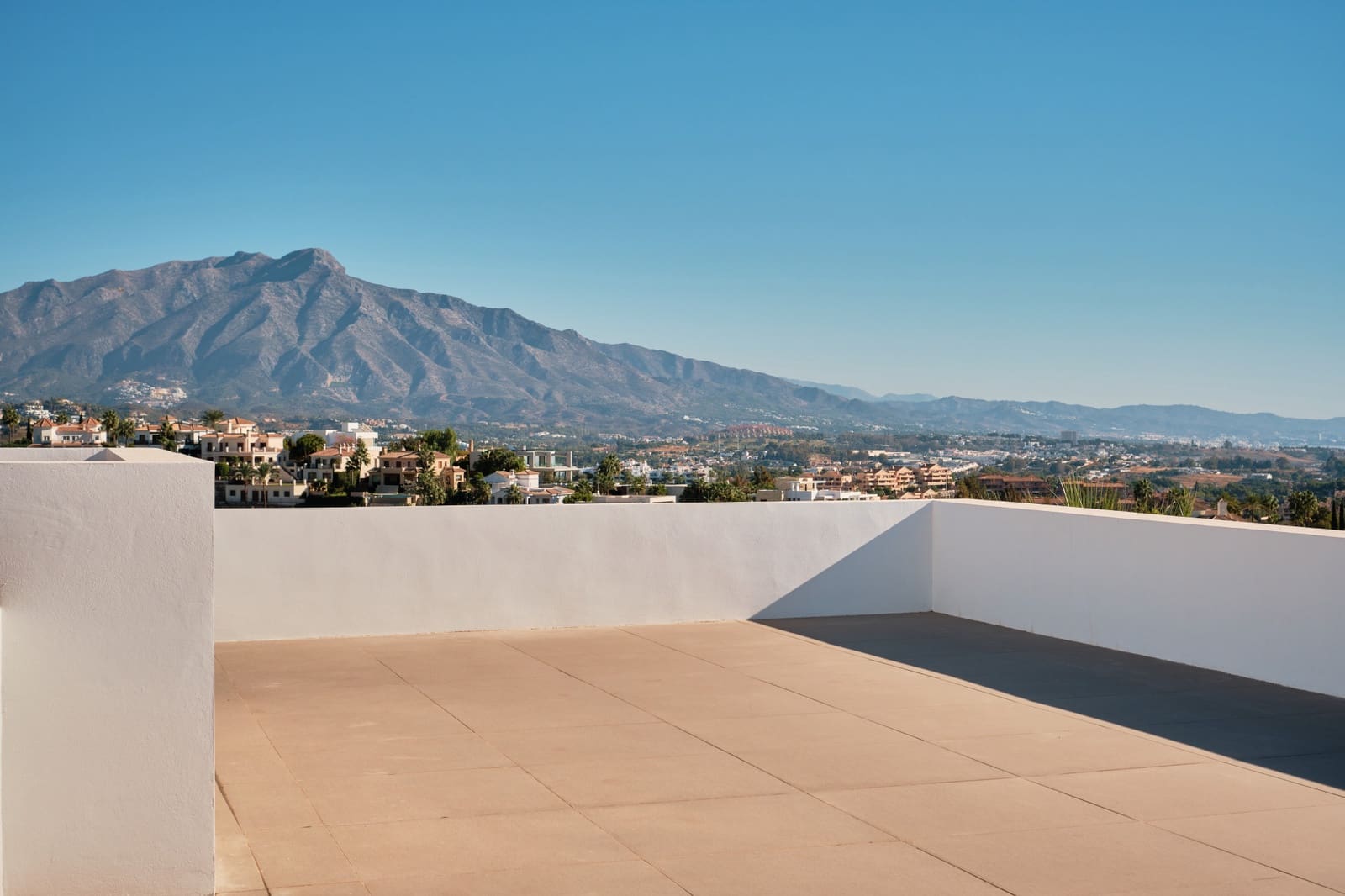6 slaapkamer Villa te koop in Marbella met zwembad garage - € 2.300.000 (Ref: 10002155)