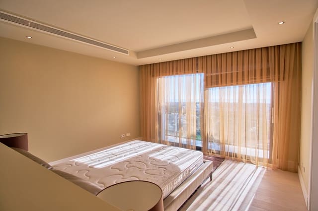 6 slaapkamer Villa te koop in Marbella met zwembad garage - € 2.300.000 (Ref: 10002155)