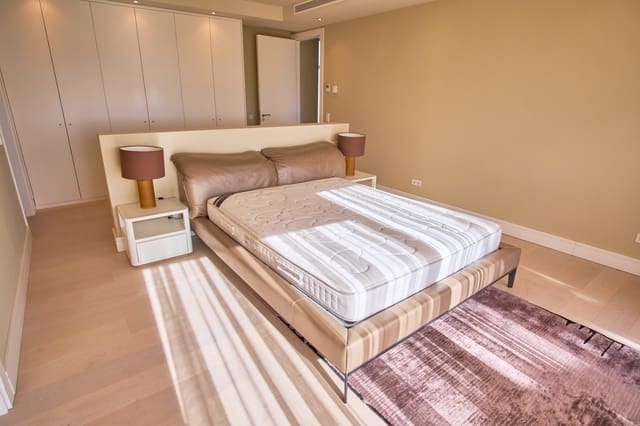 6 slaapkamer Villa te koop in Marbella met zwembad garage - € 2.300.000 (Ref: 10002155)
