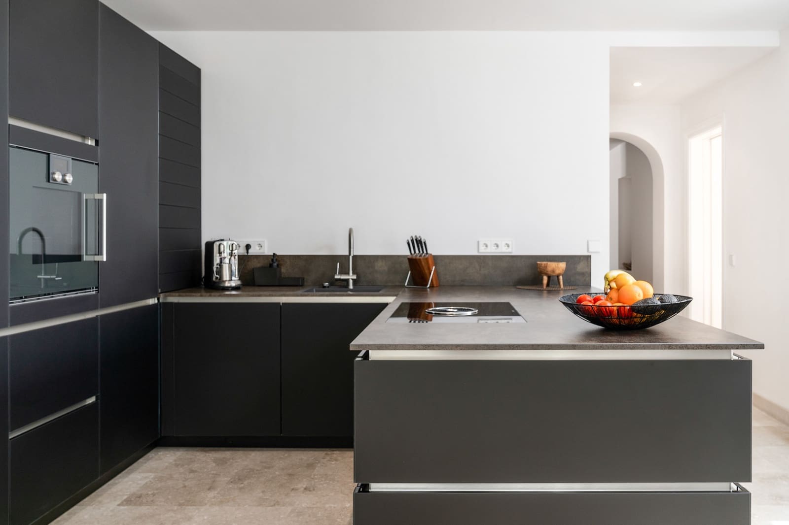 6 sypialnia Willa na sprzedaż w Marbella z basenem garażem - 4 000 000 € (Ref: 10002157)