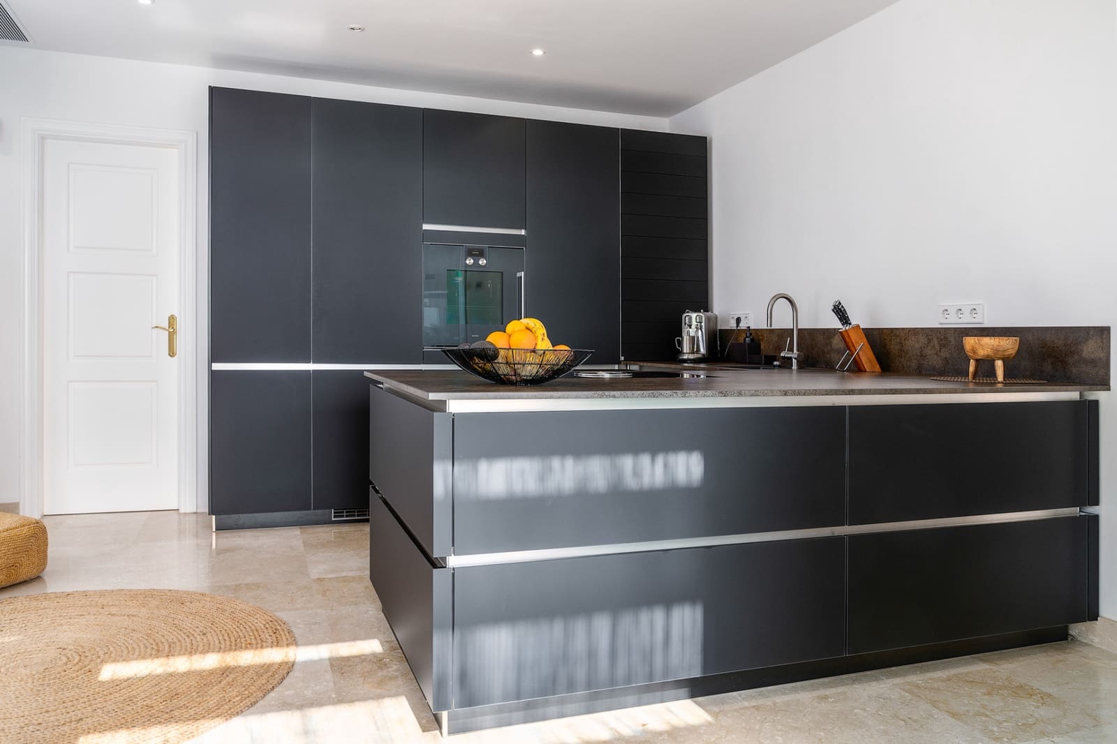 6 sypialnia Willa na sprzedaż w Marbella z basenem garażem - 4 000 000 € (Ref: 10002157)
