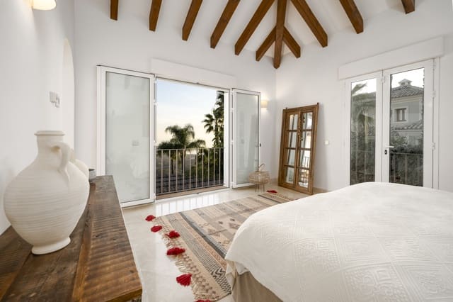 6 sypialnia Willa na sprzedaż w Marbella z basenem garażem - 4 000 000 € (Ref: 10002157)