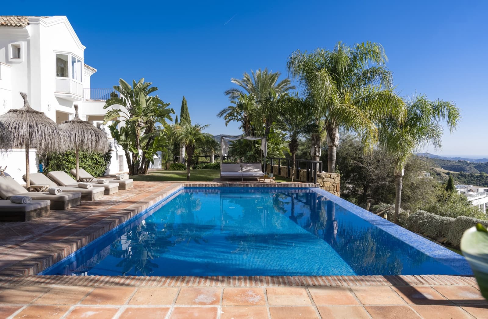 6 sypialnia Willa na sprzedaż w Marbella z basenem garażem - 4 000 000 € (Ref: 10002157)