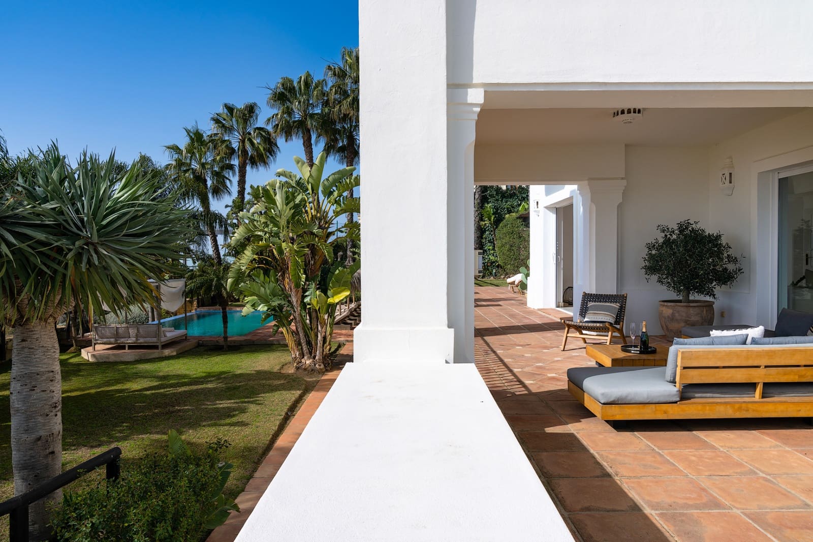6 sypialnia Willa na sprzedaż w Marbella z basenem garażem - 4 000 000 € (Ref: 10002157)
