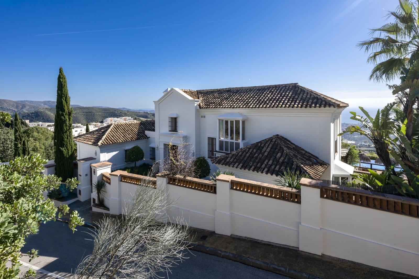 6 sypialnia Willa na sprzedaż w Marbella z basenem garażem - 4 000 000 € (Ref: 10002157)