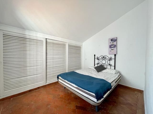 2 sovrum Lägenhet till salu i Marbella med pool - 350 000 € (Ref: 10002159)