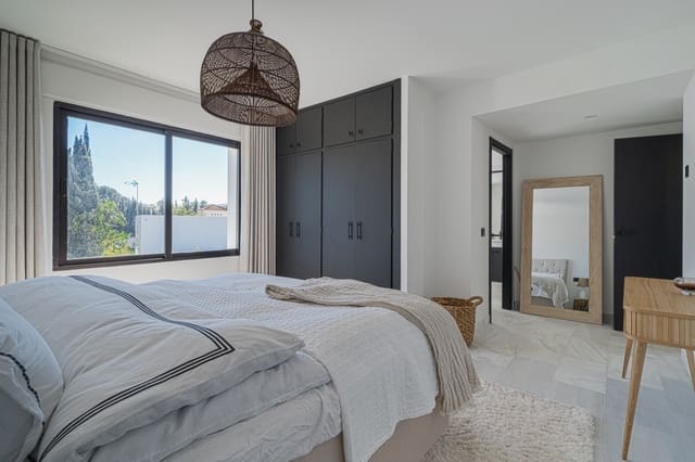 5 soveværelse Villa til salg i Marbella med swimmingpool - € 2.295.000 (Ref: 10002160)