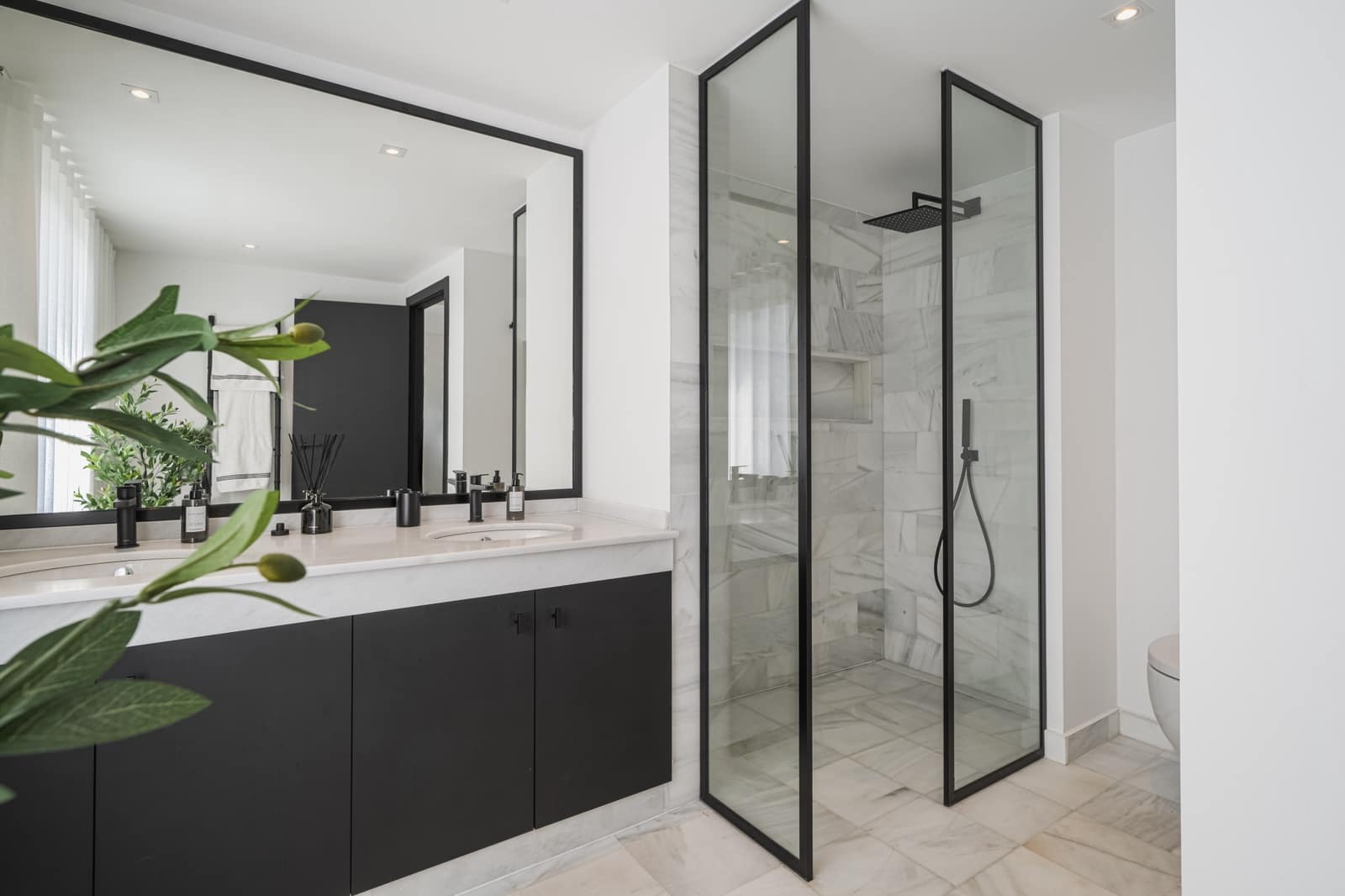 5 soveværelse Villa til salg i Marbella med swimmingpool - € 2.295.000 (Ref: 10002160)