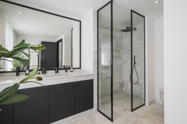 5 soveværelse Villa til salg i Marbella med swimmingpool - € 2.295.000 (Ref: 10002160)