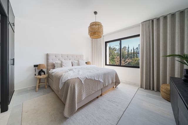5 soveværelse Villa til salg i Marbella med swimmingpool - € 2.295.000 (Ref: 10002160)