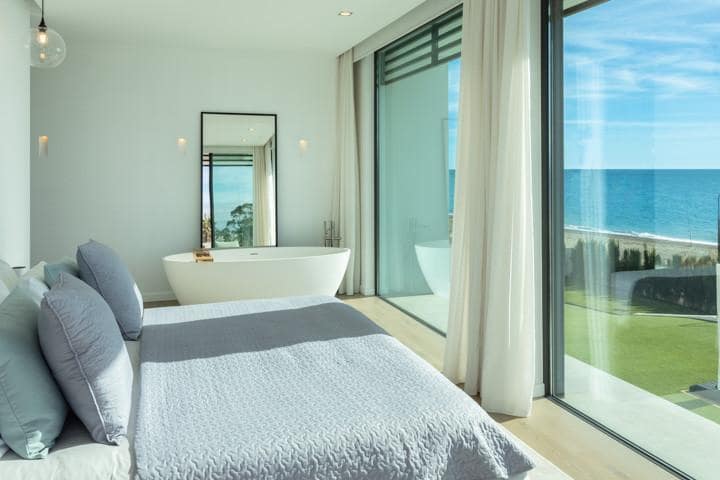 5 soveværelse Villa til salg i Estepona med swimmingpool garage - € 4.900.000 (Ref: 10002164)