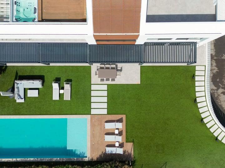 5 soveværelse Villa til salg i Estepona med swimmingpool garage - € 4.900.000 (Ref: 10002164)
