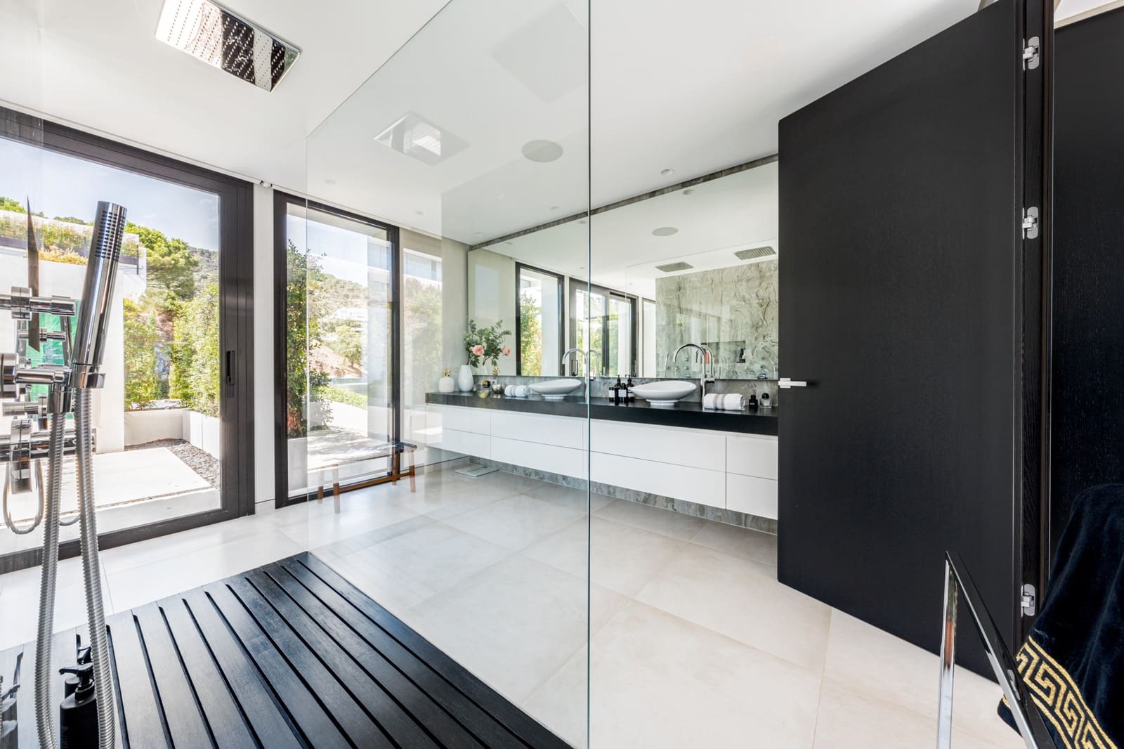 5 slaapkamer Villa te koop in Marbella met zwembad garage - € 6.750.000 (Ref: 10002171)