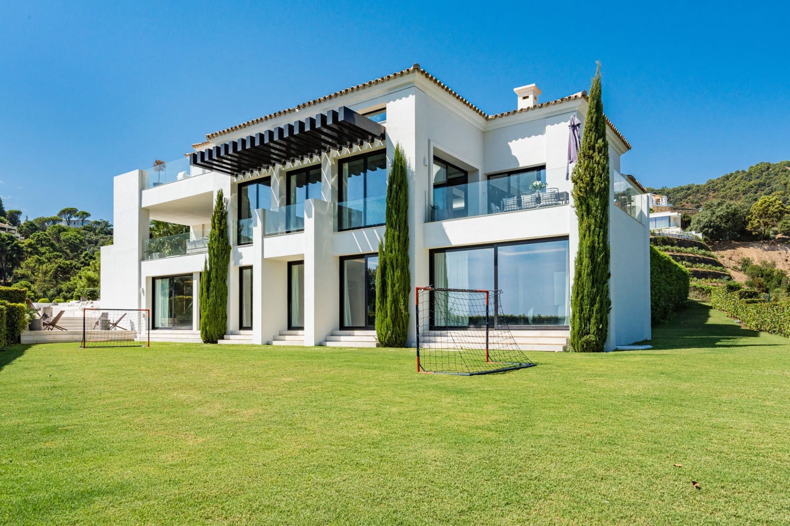 5 slaapkamer Villa te koop in Marbella met zwembad garage - € 6.750.000 (Ref: 10002171)