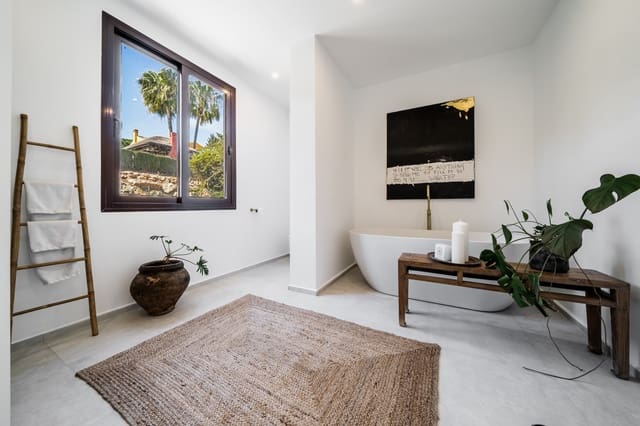 5 sovrum Villa till salu i Marbella med pool garage - 2 795 000 € (Ref: 10002173)
