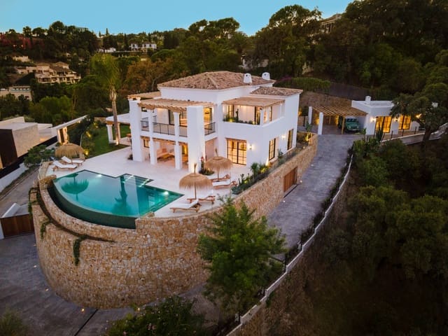 6 soveværelse Villa til salg i El Madroñal, Benahavís med swimmingpool garage - € 4.500.000 (Ref: 10002174)