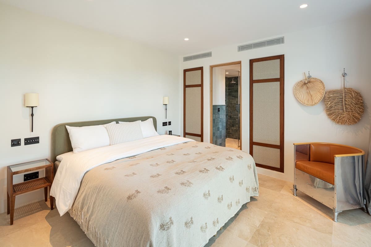 6 soverom Villa til salgs i El Madronal med svømmebasseng garasje - € 4 500 000 (Ref: 10002174)
