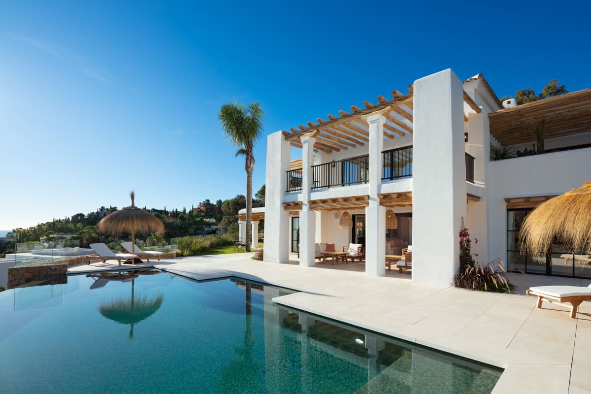 6 soverom Villa til salgs i El Madronal med svømmebasseng garasje - € 4 500 000 (Ref: 10002174)