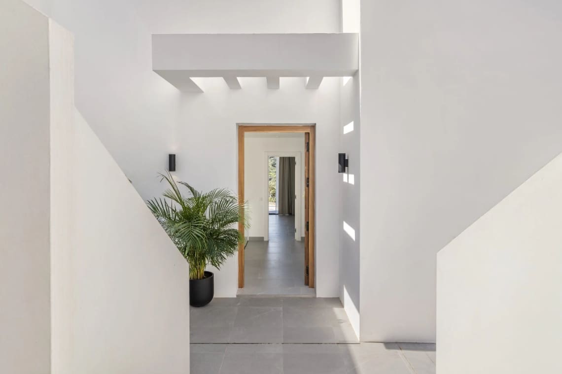 5 soverom Villa til salgs i Marbella med svømmebasseng garasje - € 2 495 000 (Ref: 10002175)